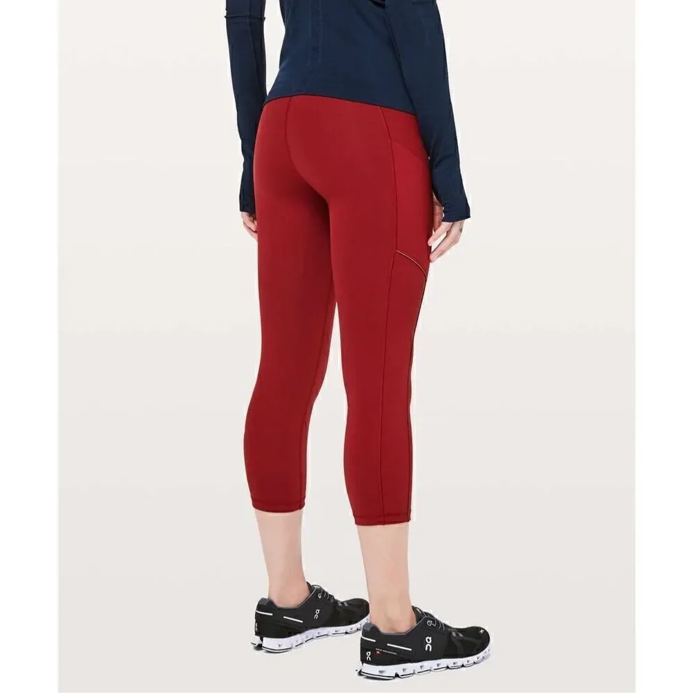 Lululemon Women’s Speed Up Crop *21